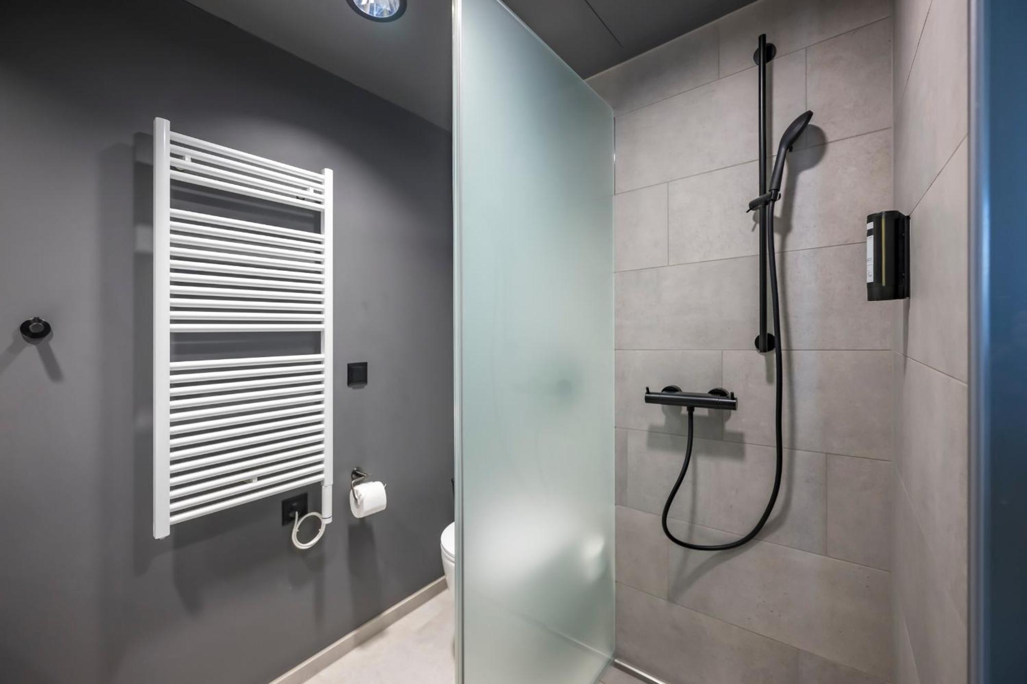 Zleep Hotel Zuerich-โคลเธ่น ภายนอก รูปภาพ