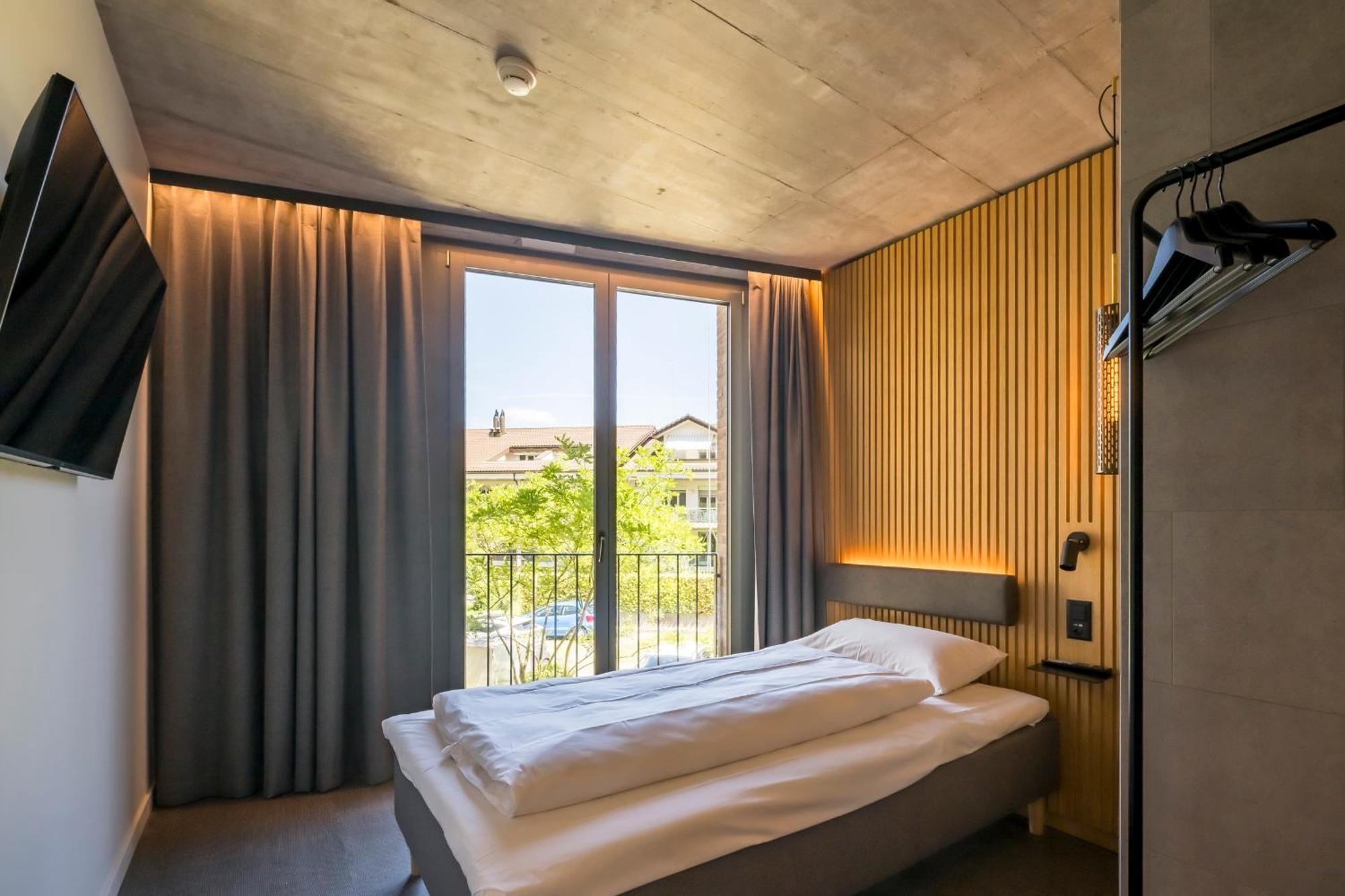 Zleep Hotel Zuerich-โคลเธ่น ภายนอก รูปภาพ