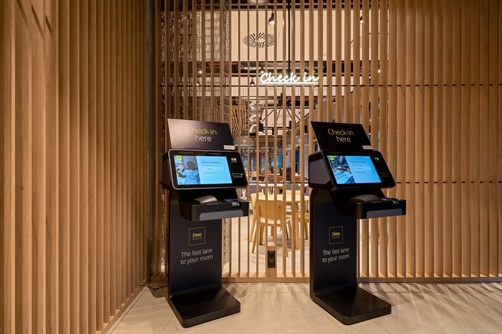 Zleep Hotel Zuerich-โคลเธ่น ภายนอก รูปภาพ